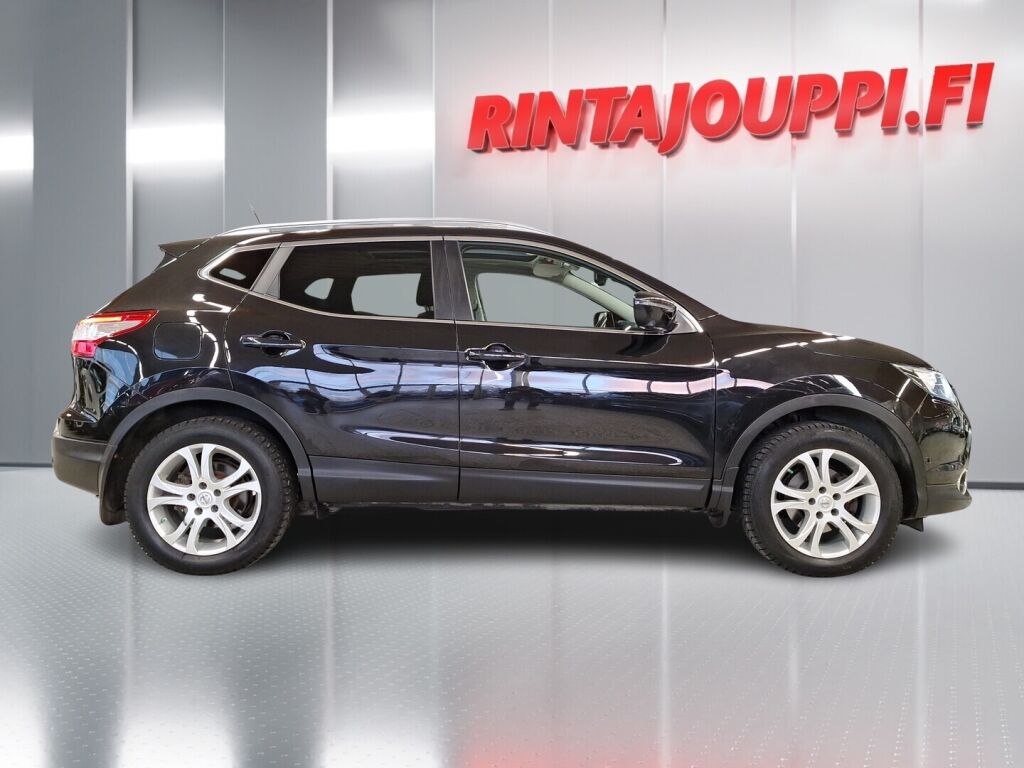 Nissan Qashqai 2015 Musta