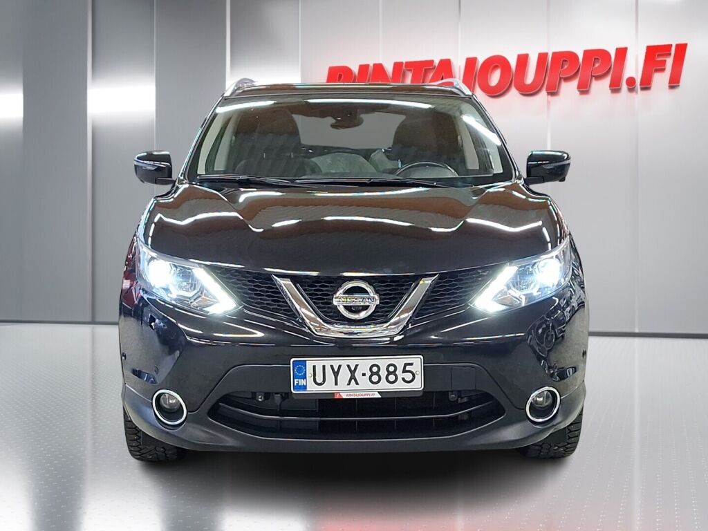 Nissan Qashqai 2015 Musta