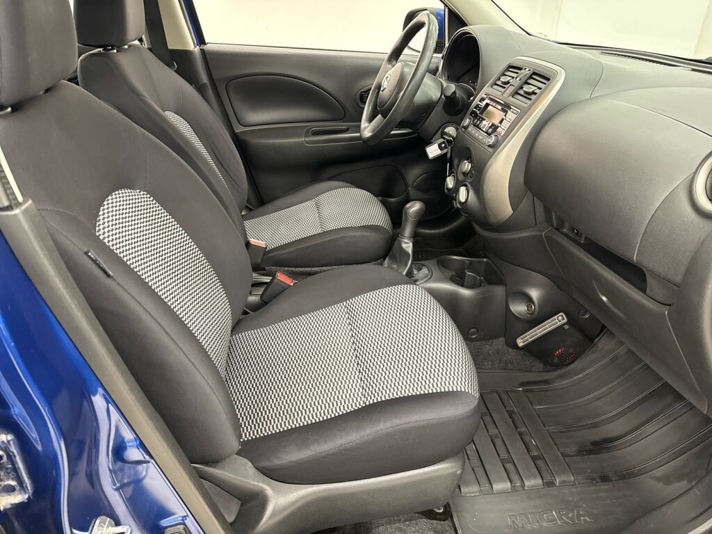 Nissan Micra 2016 Sininen