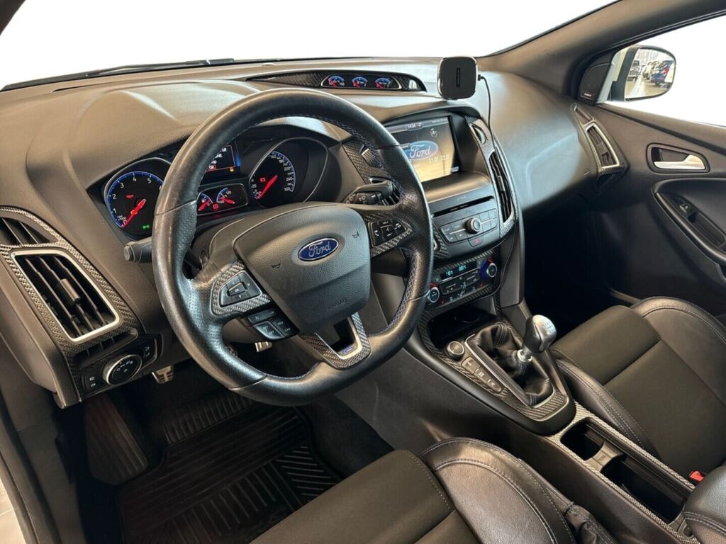 Ford Focus 2016 Valkoinen