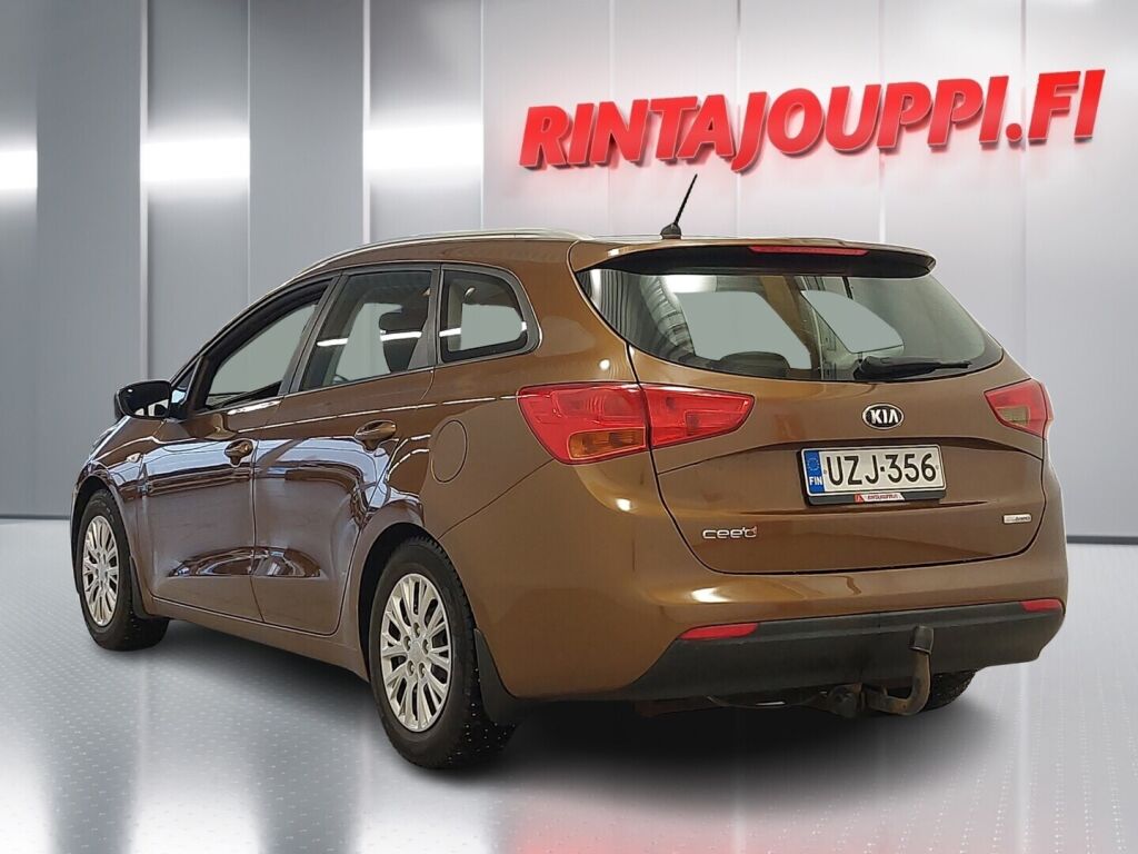 Kia Ceed 2017 Ruskea (beige)