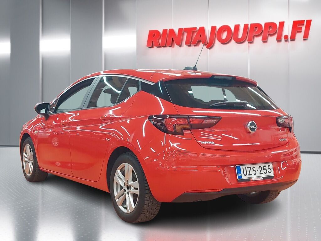 Opel Astra 2017 Punainen