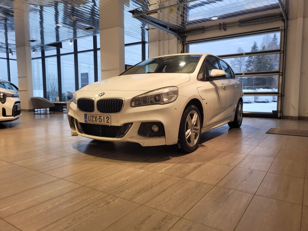 BMW 225 2019 Valkoinen