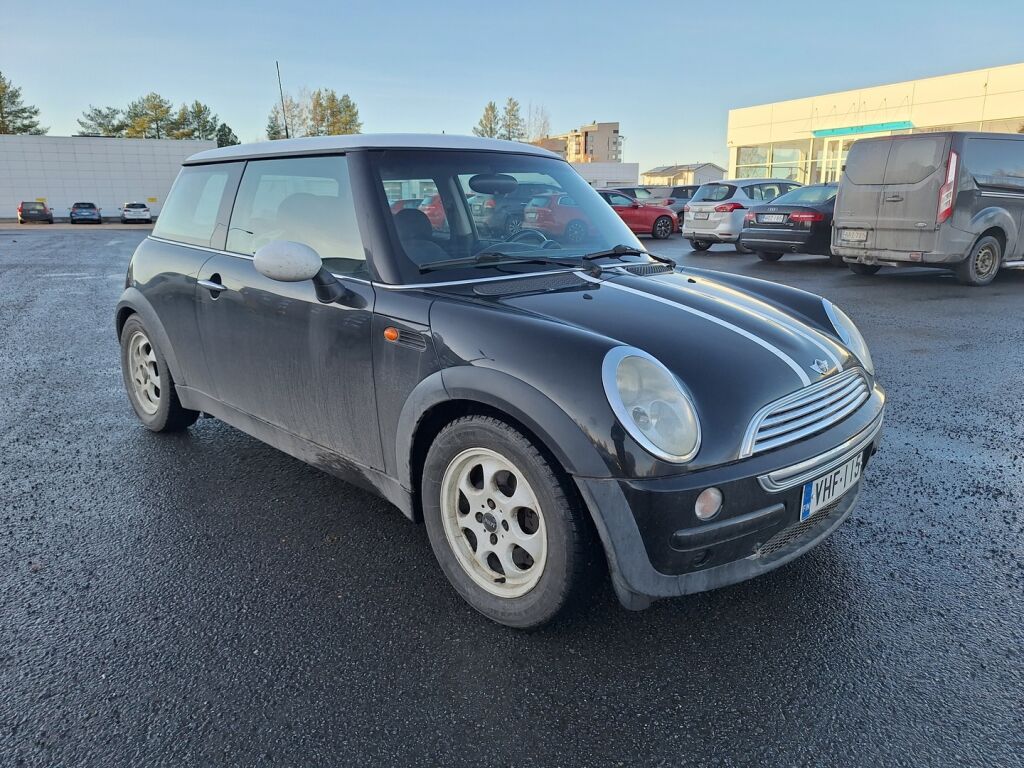 Mini Cooper 2003 Musta