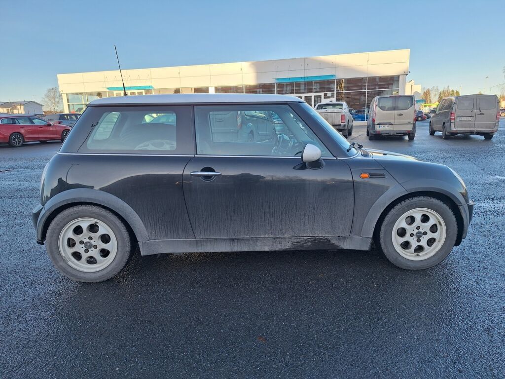 Mini Cooper 2003 Musta