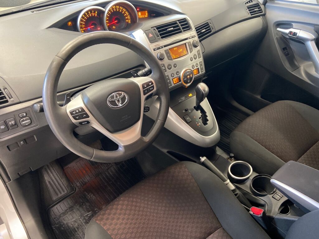 Toyota Verso 2010 Hopea