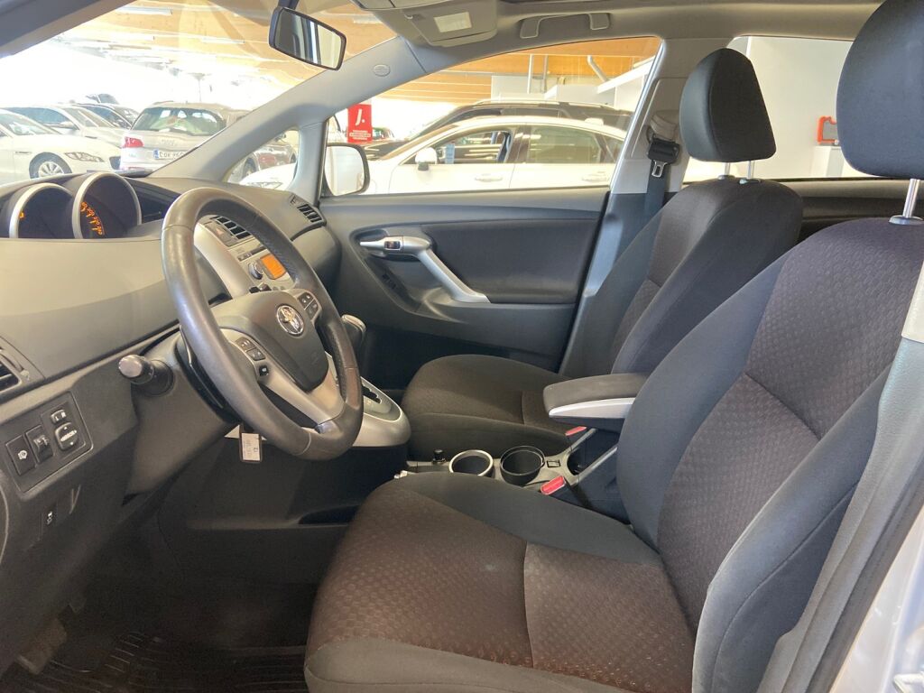 Toyota Verso 2010 Hopea