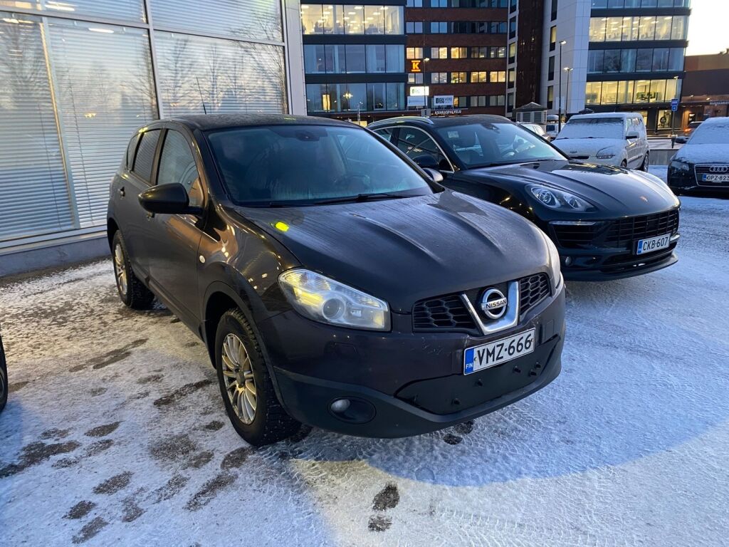 Nissan Qashqai 2013 Violetti