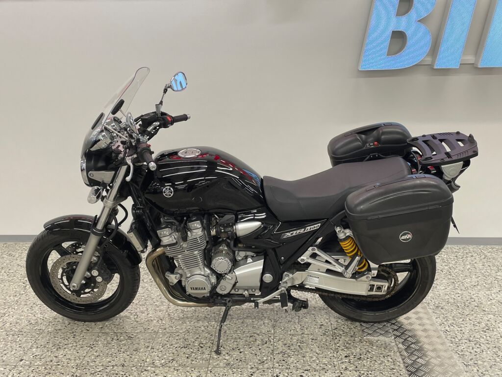 Yamaha XJR 2008 Punainen