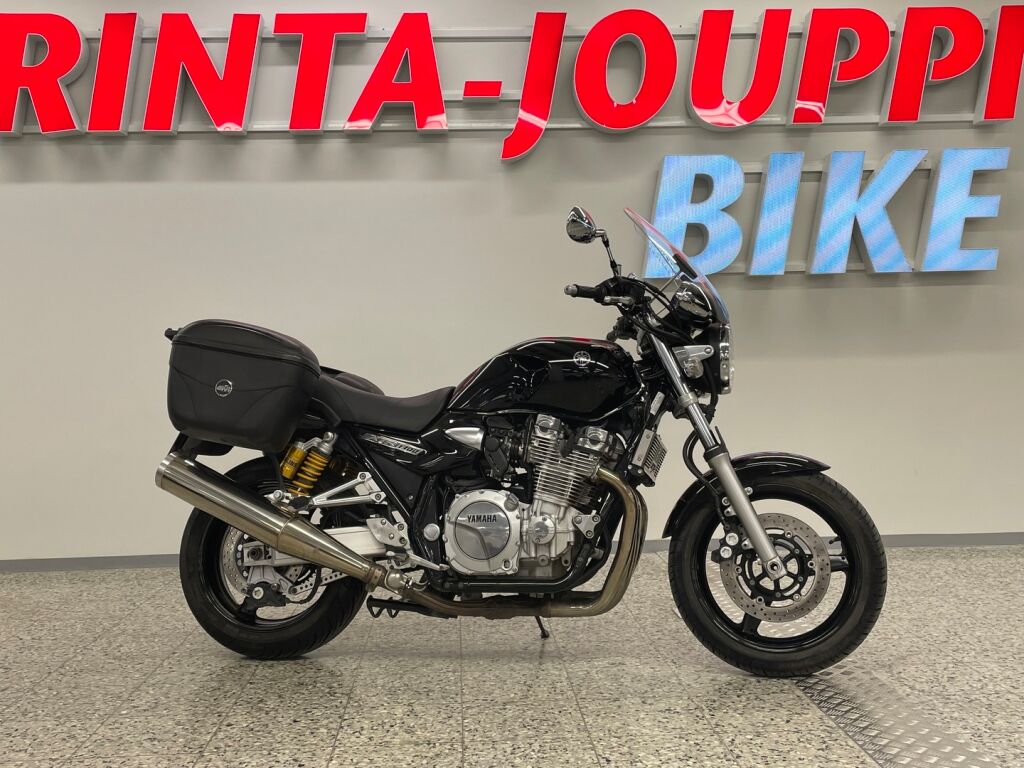 Yamaha XJR 2008 Punainen