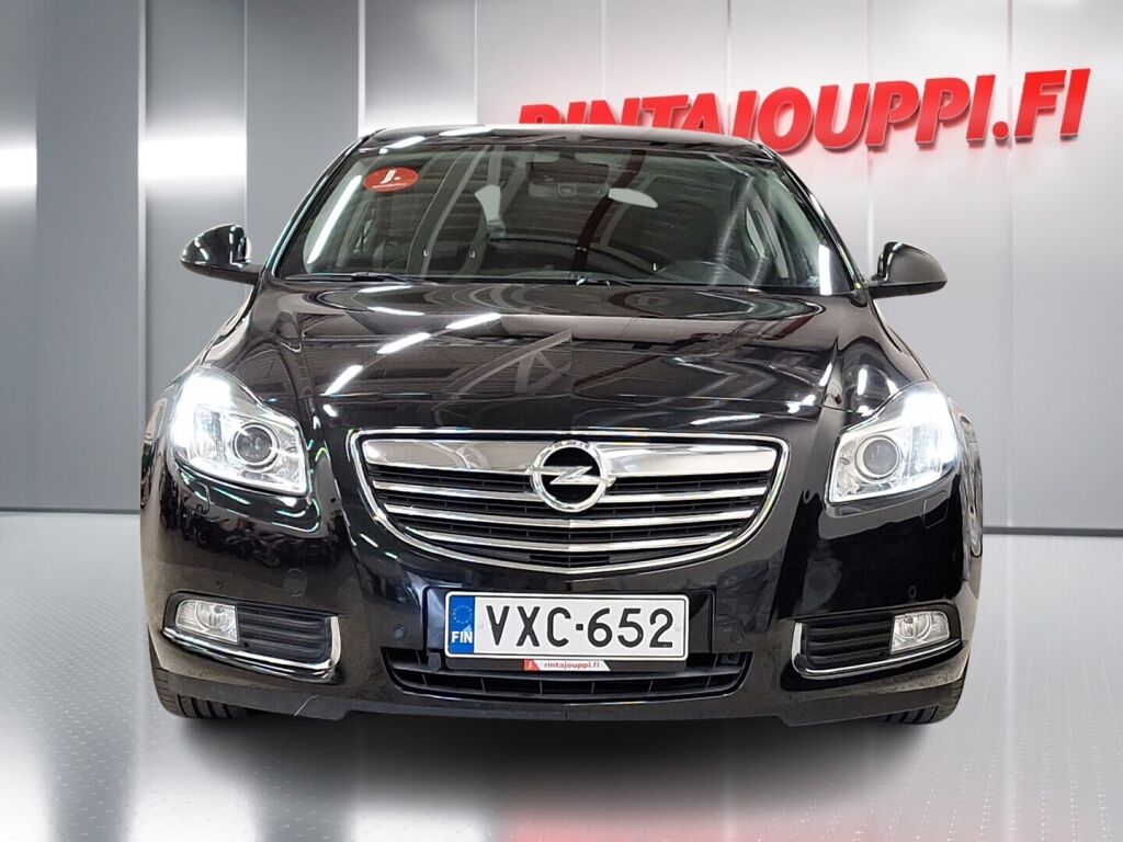 Opel Insignia 2013 Musta