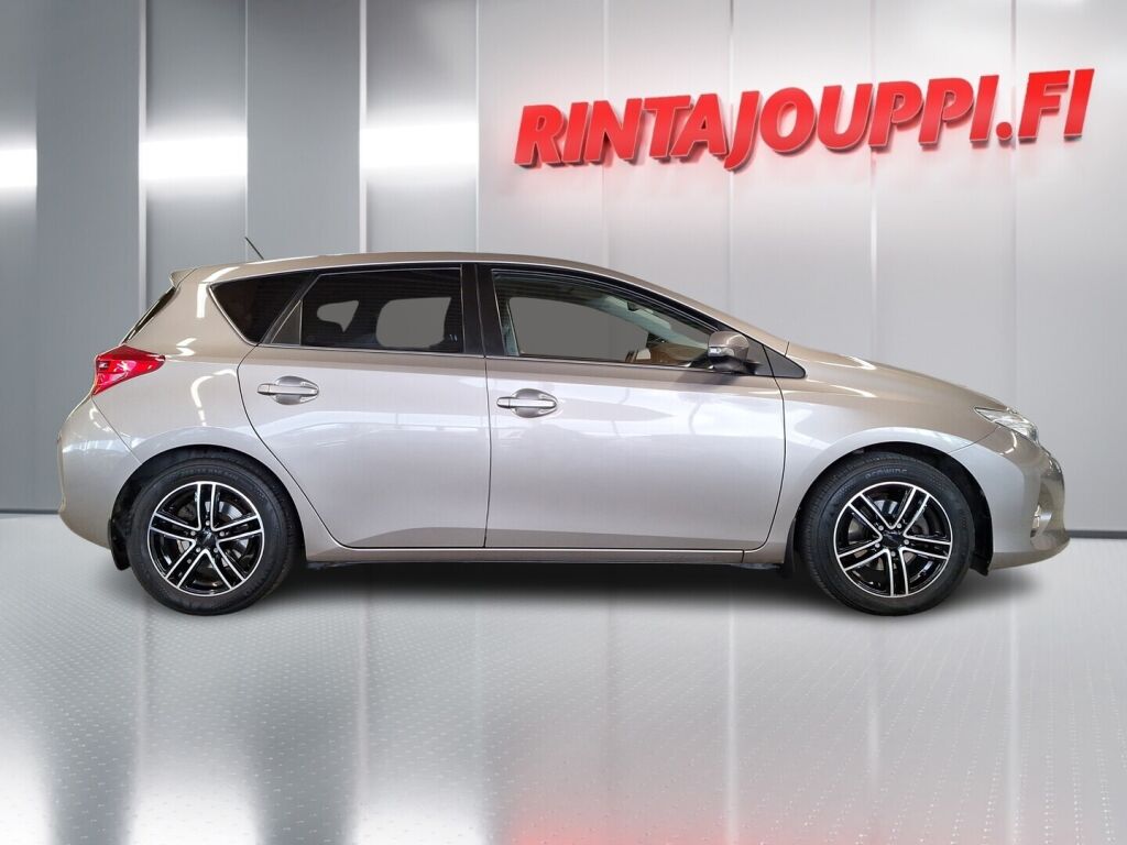 Toyota Auris 2014 Ruskea (beige)