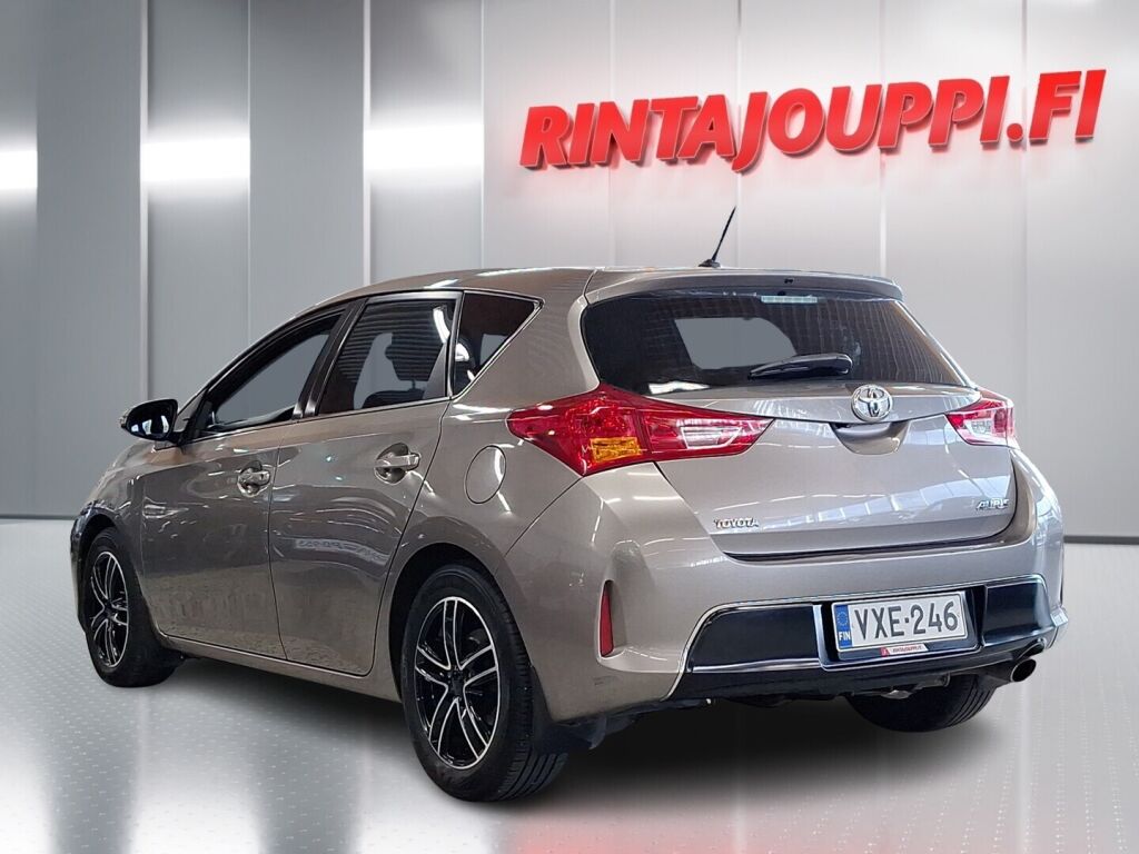 Toyota Auris 2014 Ruskea (beige)