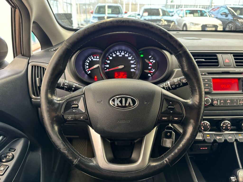 Kia Rio 2014 Ruskea (beige)