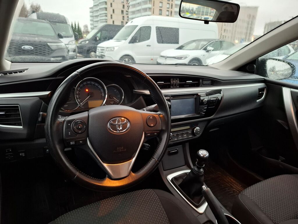 Toyota Corolla 2015 Harmaa