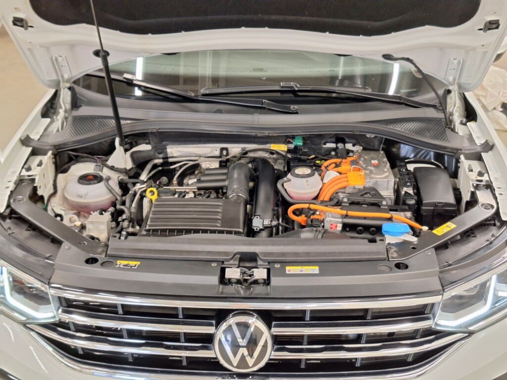 Volkswagen Tiguan 2021 