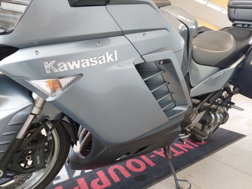 Kawasaki GTR 2007 