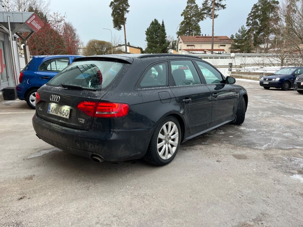 Audi A4 2011 Musta