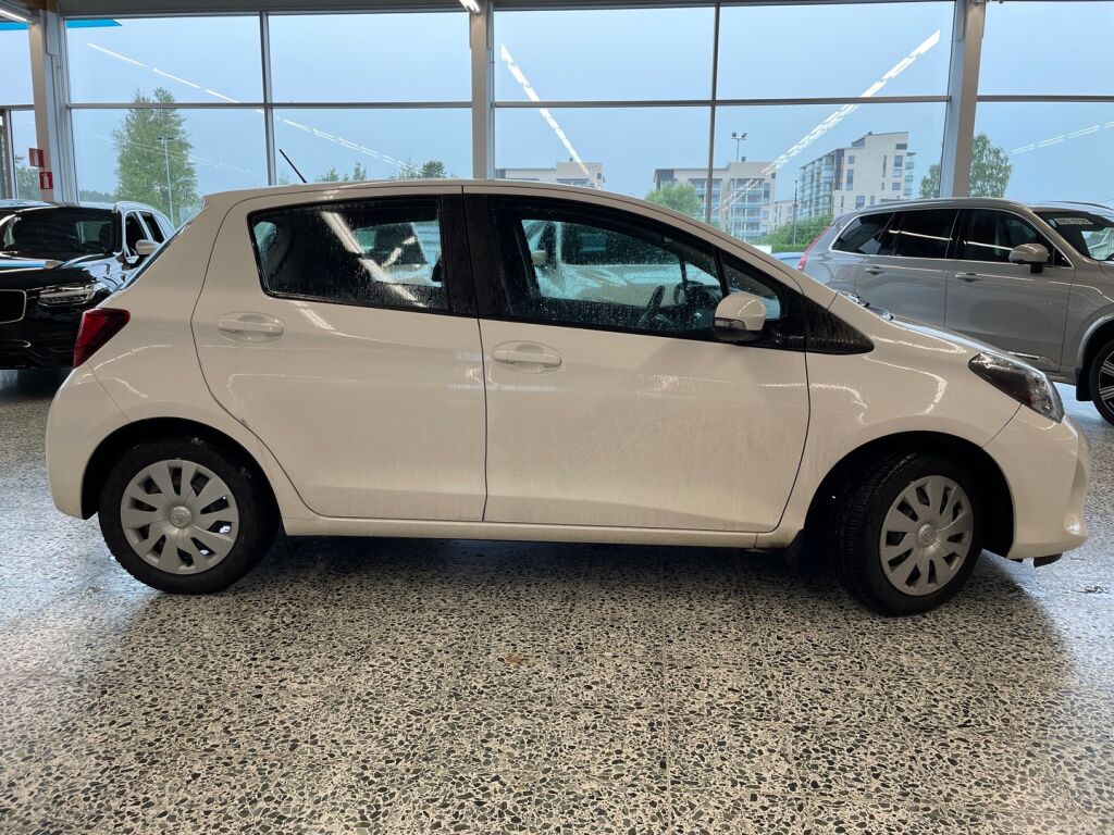 Toyota Yaris 2015 Valkoinen