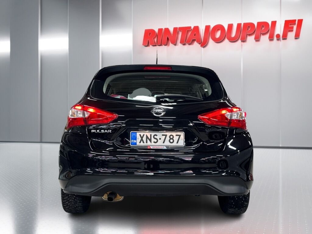 Nissan Pulsar 2017 Musta