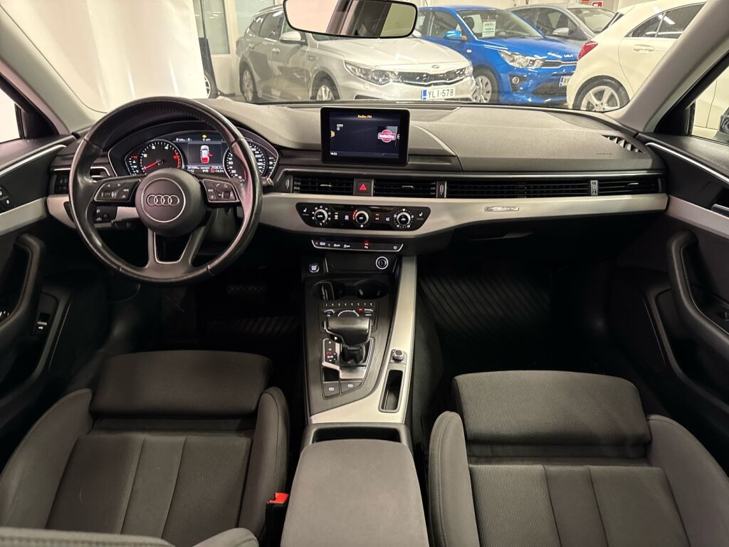 Audi A4 2016 Musta