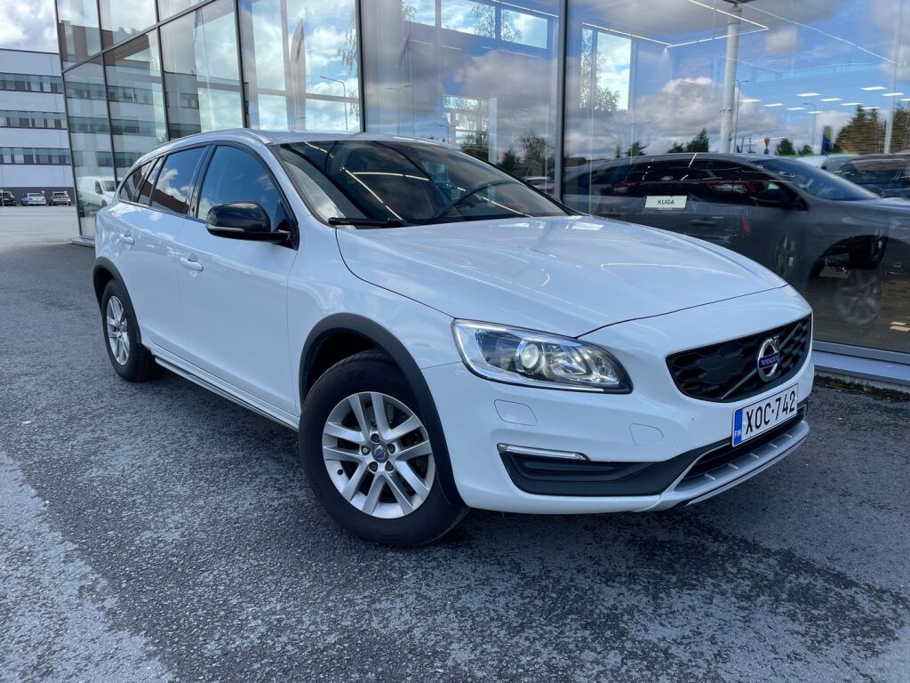 Volvo V60 Cross Country 2017 Valkoinen