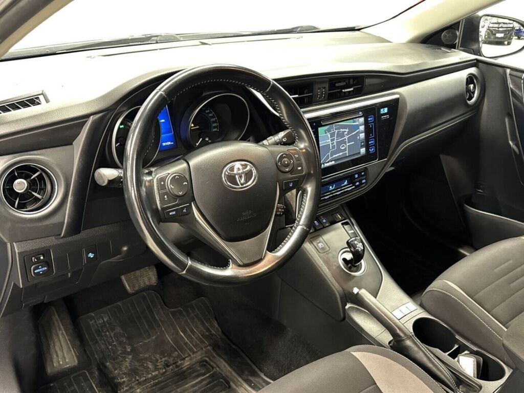 Toyota Auris 2017 Metallinhohto Sininen