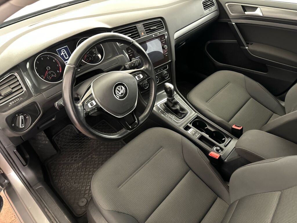 Volkswagen Golf 2018 Harmaa