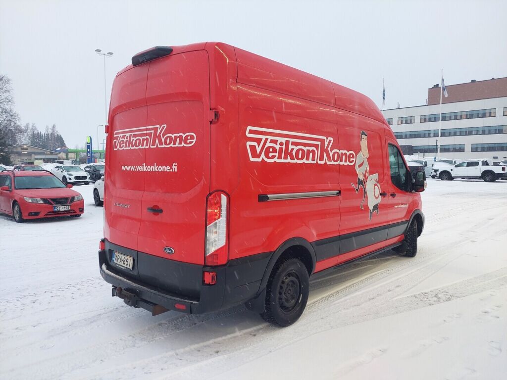 Ford Transit 2020 Punainen