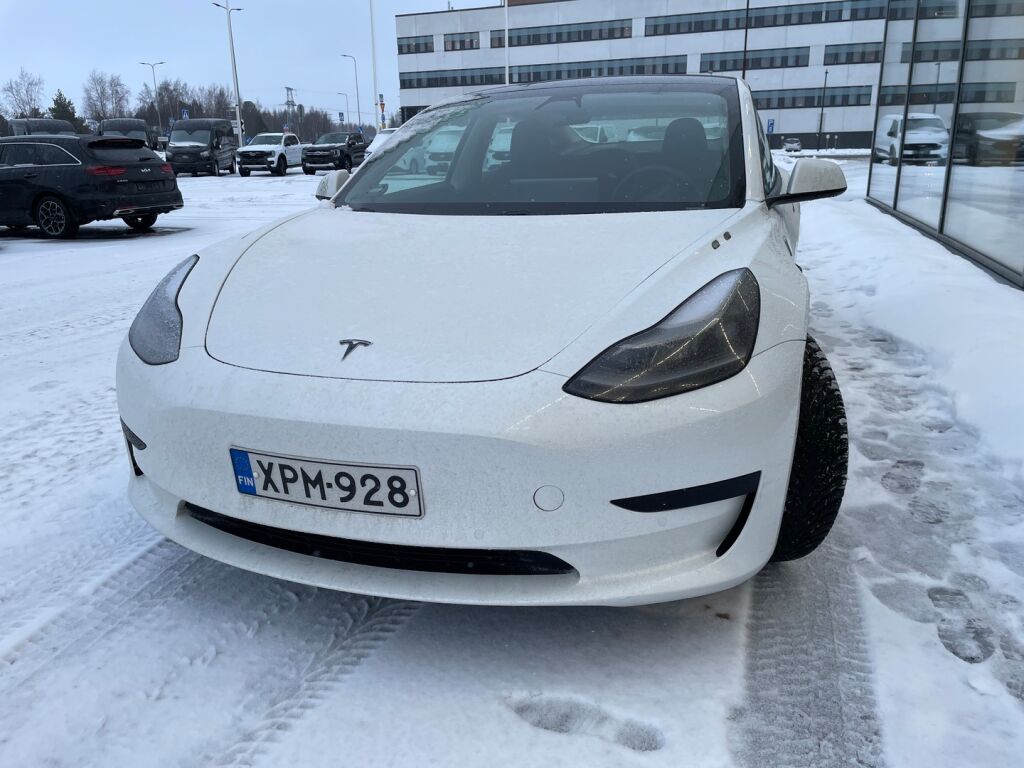 Tesla Model 3 2021 Valkoinen