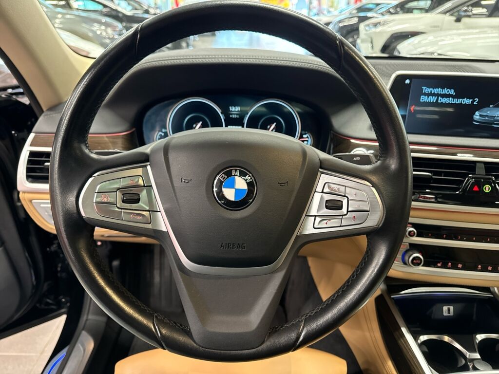 BMW 740 2017 Musta