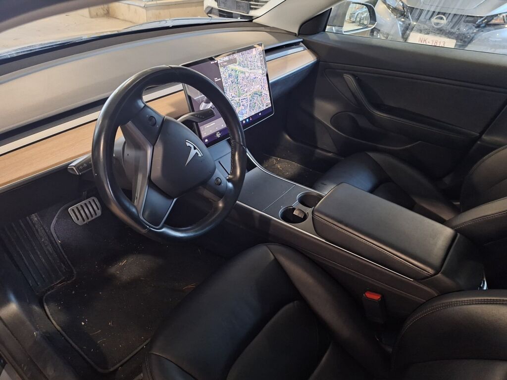 Tesla Model 3 2019 Harmaa