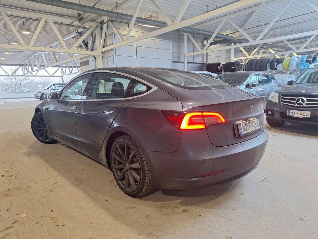 Tesla Model 3 2019 Harmaa