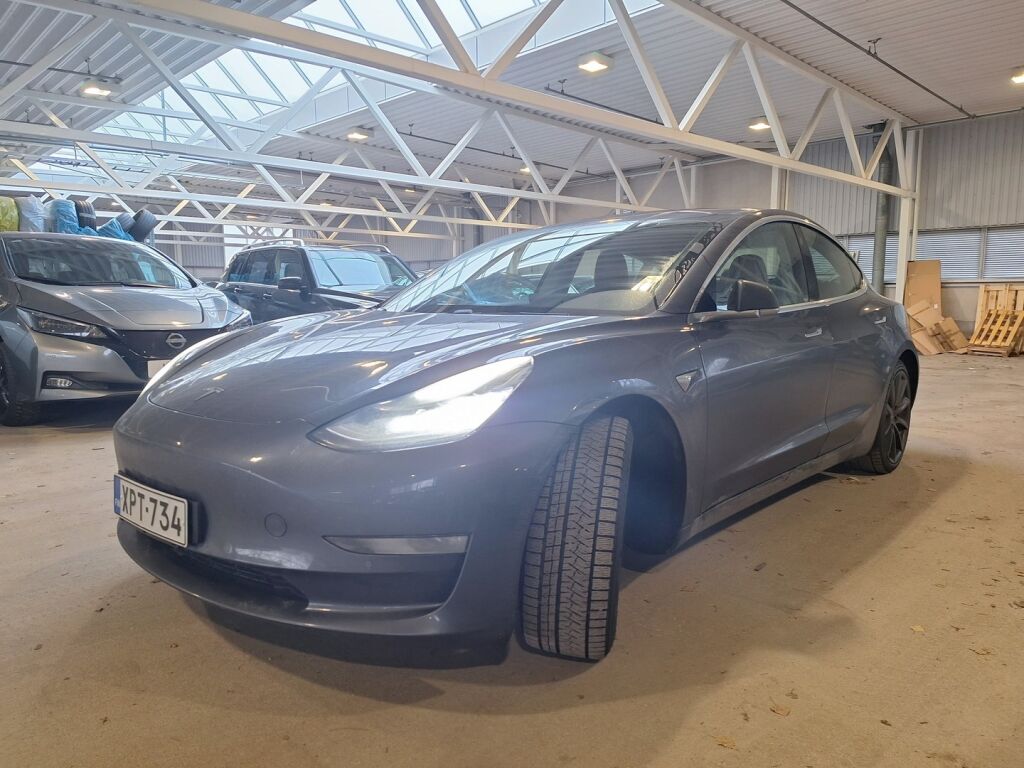 Tesla Model 3 2019 Harmaa