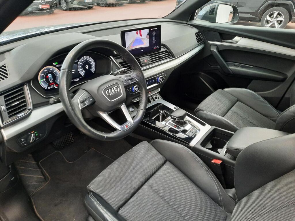 Audi Q5 2021 Harmaa