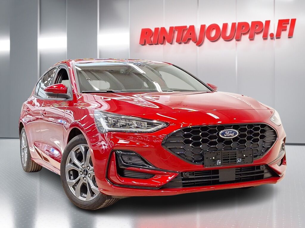 Ford Focus 2024 Punainen