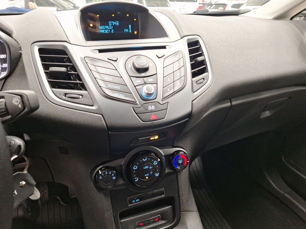 Ford Fiesta 2014 Valkoinen