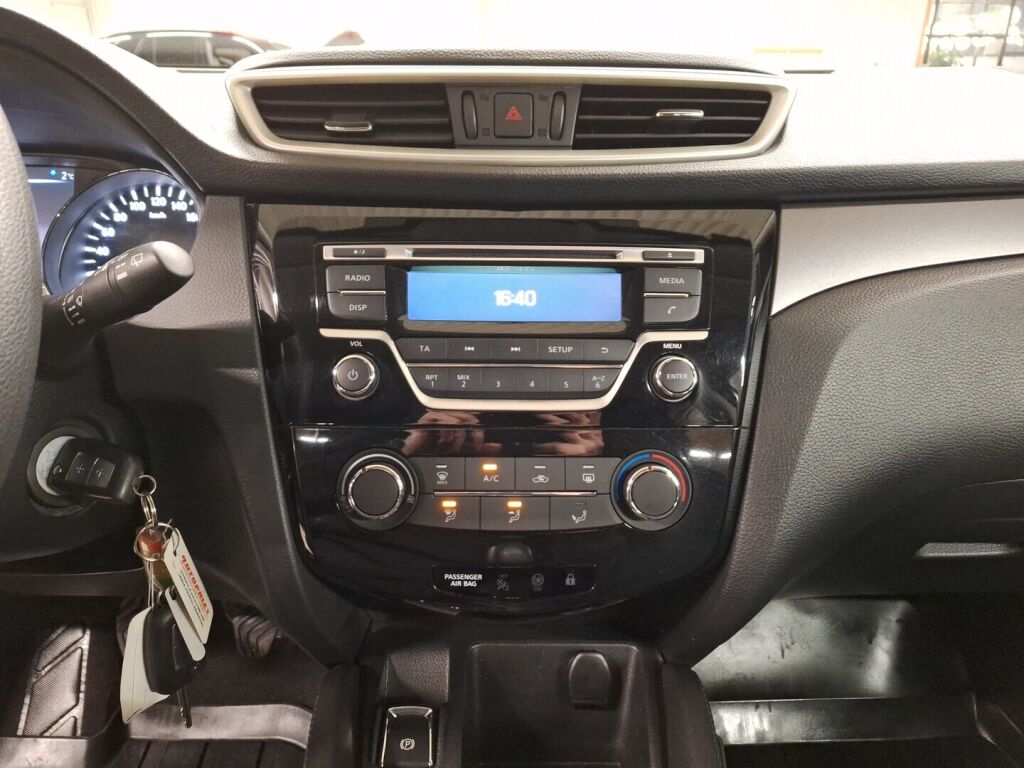 Nissan Qashqai 2014 Ruskea (beige)