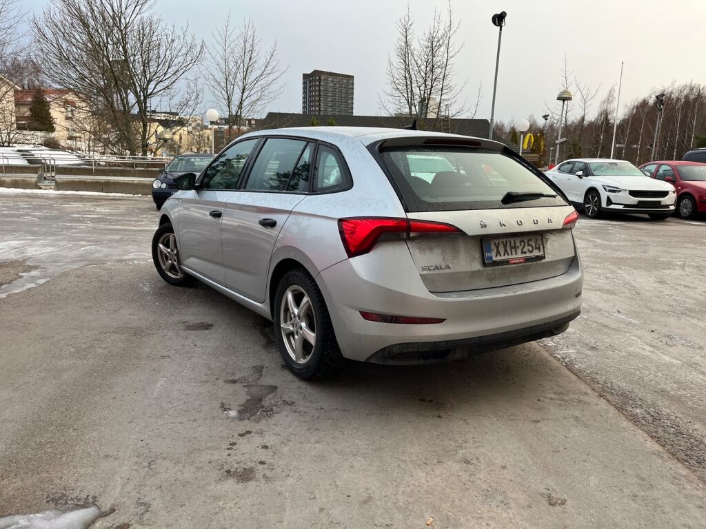 Skoda Scala 2020 Harmaa