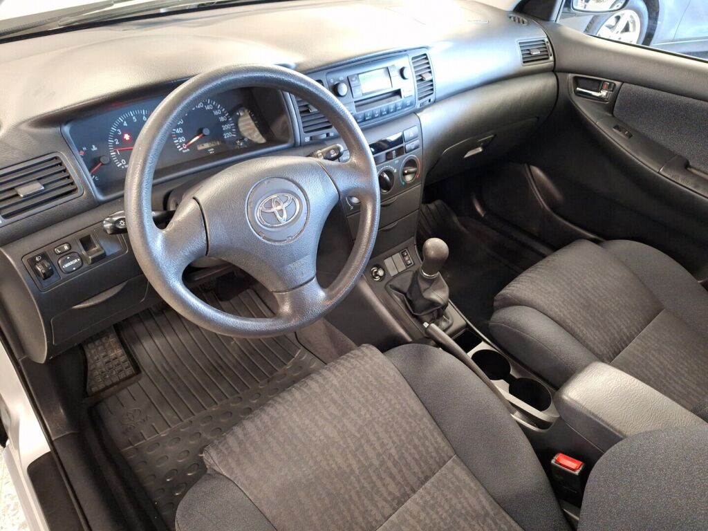 Toyota Corolla 2003 Hopea