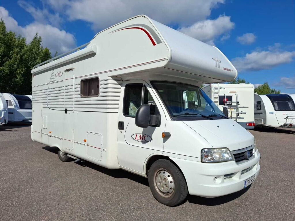 LMC LIBERTY 670 G FINISH 2005 Valkoinen