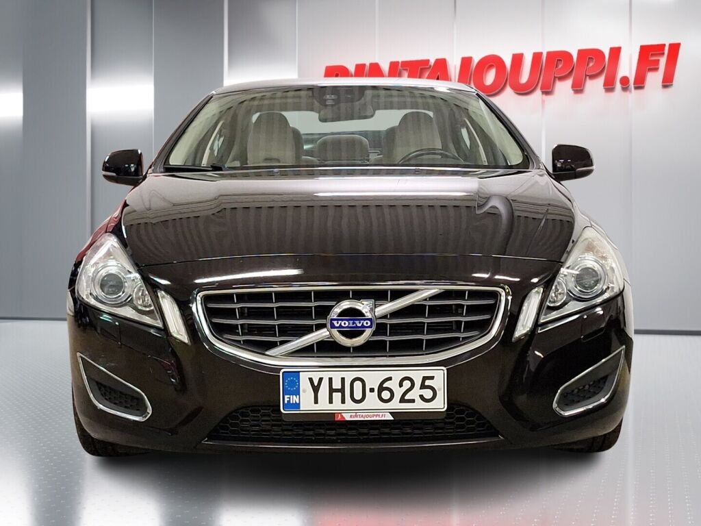 Volvo S60 2011 Musta