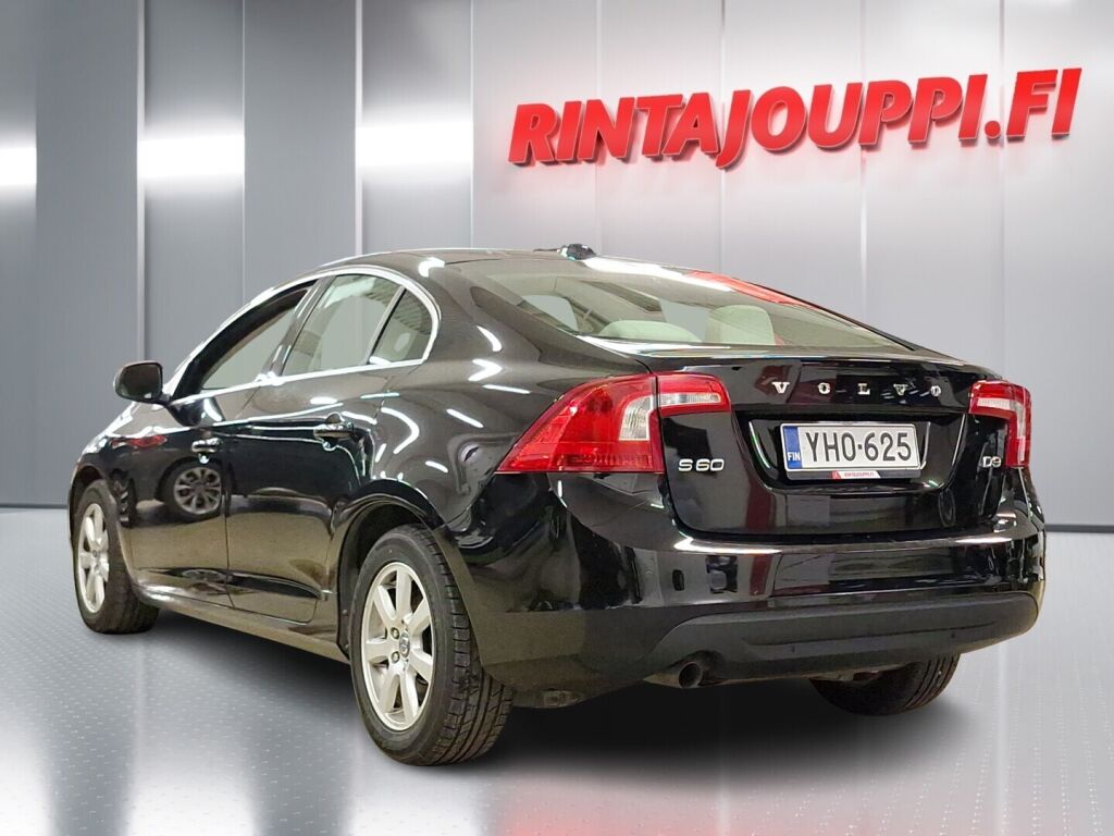 Volvo S60 2011 Musta