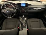 BMW 318 2011 Punainen