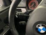 BMW 318 2011 Punainen