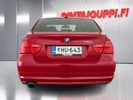 BMW 318 2011 Punainen