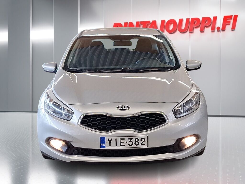 Kia Ceed 2012 Hopea