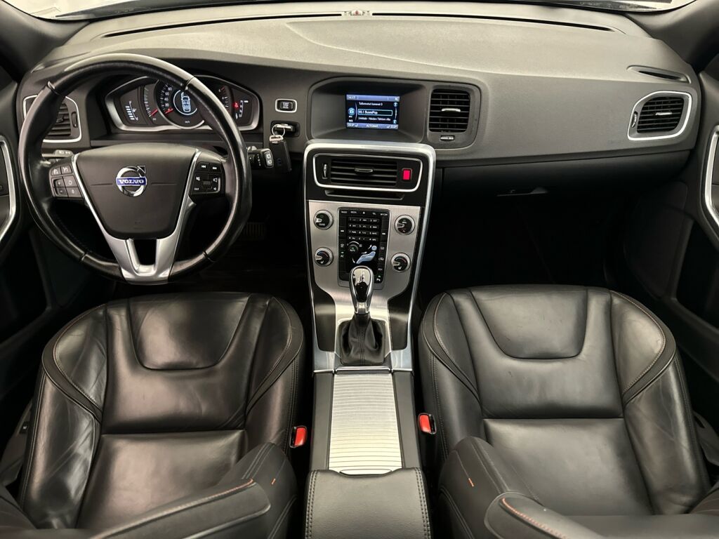 Volvo V60 2014 Sininen