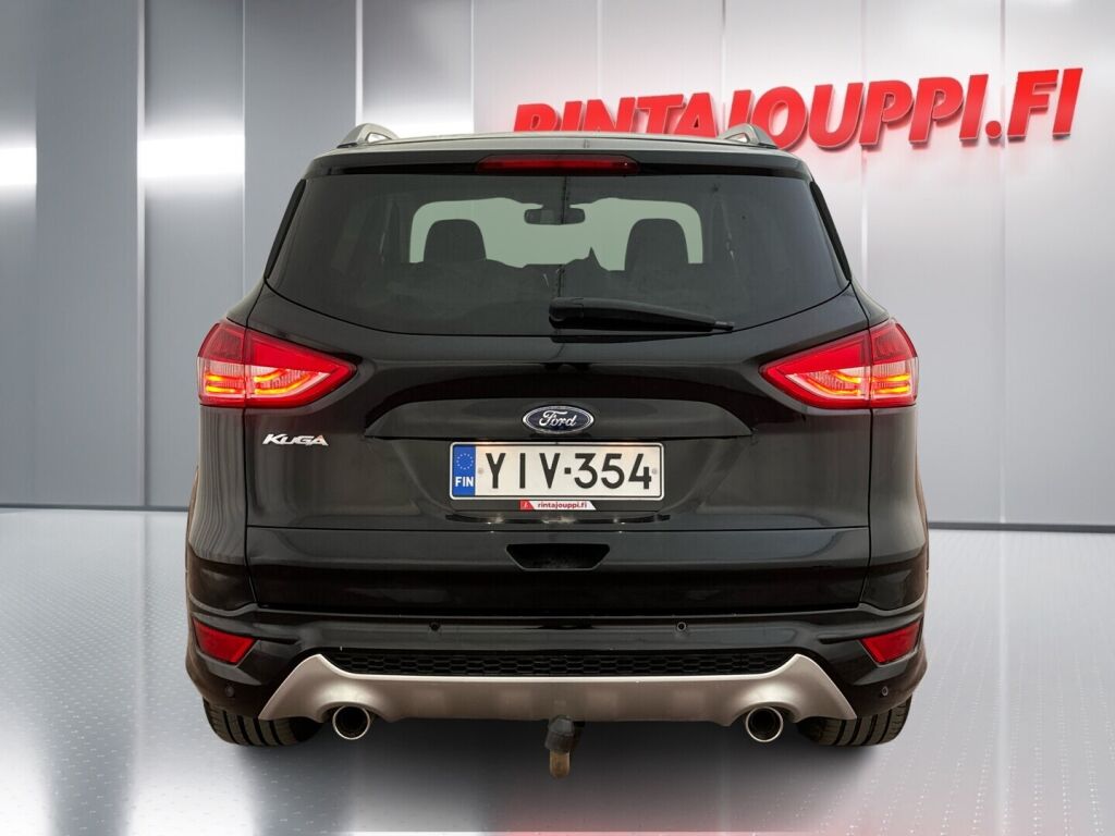 Ford Kuga 2015 Musta