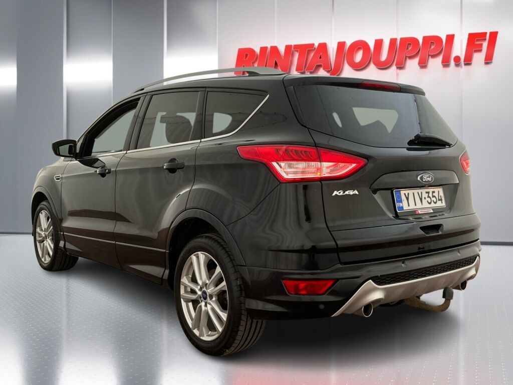 Ford Kuga 2015 Musta